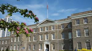 You can choose to join us on campus for your programme or start virtually from home. The University Of Leicester Sprint