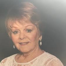 Robin King Hall a huge HAPPY Birthday girl🎂🎂🎂 may your day be filled  with joy, laughter, and happiness! May ￼this trip around the Sun, be the  best one ever🎂🎂🎂🎂🎂