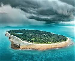 Laguna (lagoon) adalah danau dekat pantai yg masih terhubung dgn laut dan airnya asin … Wisata Alam Danau Air Asin Dan Hutan Mangrove Gili Meno Indonesia Traveler