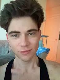 The sun and love are both unbeatable ☀️💪♥️