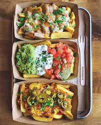 Das Magische Trio Montreal Style Chili Cheese Fritten Oder Tijuana Street Fries Poutine Fritten Fries Pommesmanufaktur Pommes Canadian Streetf Fast Fud
