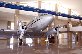 متحف صقر الجزيرة للطيران المرسال