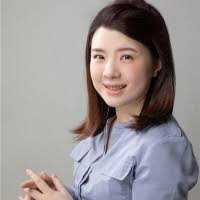 Ingrid Lo's Instagram, Twitter & Facebook