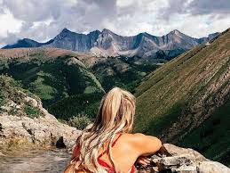 The Mist Mountain Hot Springs In Kananaskis - Elite Jetsetter