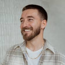 Crystal Bearden's Instagram, Twitter & Facebook