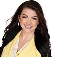 Amy Yetter's Instagram, Twitter & Facebook