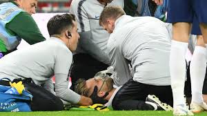 Shaw, 25, will be missing for at least a month as ole gunnar solskjaer was fuming after losing his left. Nach Heftiger Kopfverletzung Englands Shaw Gibt Entwarnung Goal Com