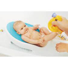The ideal bath time solution for baby from 6 months up to 11kg. Angelcare Soft Touch Bath Support Aqua