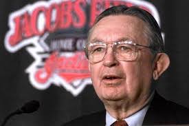 Becky Puckett's Instagram, Twitter & Facebook