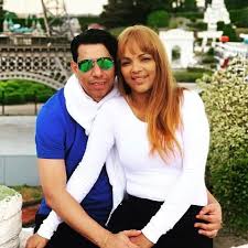 Flordelis dos santos de souza (born 5 february 1961), known as flordelis, is a brazilian contemporary christian singer, pastor and former member of the chamber of deputies representing rio de janeiro.she belonged to the party movimento democrático brasileiro (mdb) between 2004 and 2018, but has been a member of partido social democrático (psd) since 2018. Brazilian Politician Accused Of Ordering Husband S Murder Is Impeached Daily Mail Online