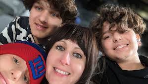 Jackie Teel's Instagram, Twitter & Facebook