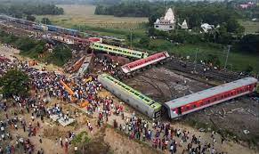 India train crash kills more than 280, injures hundreds more | CBC News