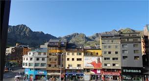 Malgré des hausses de fiscalité décidées fin 2016 par le gouvernement, les fabricants n'avaient pas augmenté le prix de leurs paquets. La Frontiere Avec L Andorre Devrait Rouvrir Bientot Mais Pas Pour Les Habitants De Toulouse Actu Toulouse