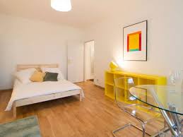 Berlin (prenzlauer berg), berlin 39 m² · 1 zimmer · 1 bad · wohnung · einbauküche · parkett lage: Wohnung Mieten In Prenzlauer Berg Spotahome