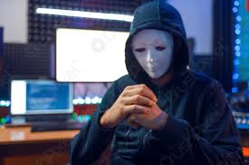 A l'aide de cet article, vous pourrez communiquez avec vos. Hacker Dans Le Masque Et Le Capot Travail A Risque Ill Stock Photo Crushpixel