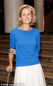 For the last couple of years, martha has lived with her boyfriend, the television producer chris gorell barnes, in a beautiful georgian townhouse in mayfair. Martha Lane Fox Has Had Surrogate Twins After Car Crash Left Her Unable To Have Kids Daily Mail Online