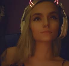 Beth wolf (@blondiiswag) • Instagram photos and videos