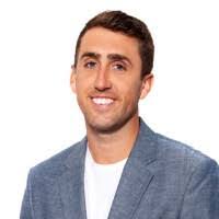 Thomas Nilan's Instagram, Twitter & Facebook