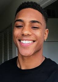 Fan Casting Keith Powers as Beau Maxwell in Off-Campus/Brair-U