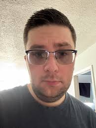 if we date, i'll probably stare at you a lot, i like to admire what's mine. 