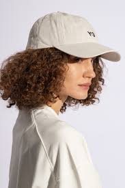 Cream Baseball cap with logo Y