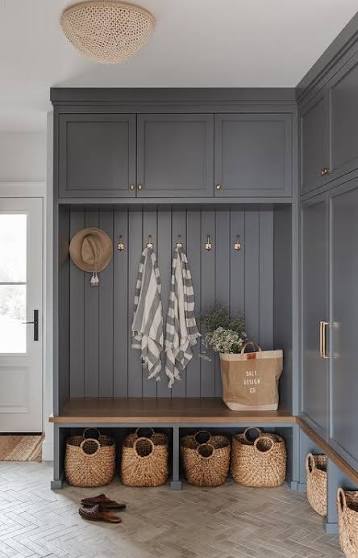 Two Tone Mudroom Design Design Ideas