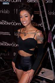 Skin Diamond - Wikipedia