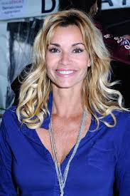 Niisutaja, ingrid chauvin, julia roberts, ripsmetušš, parfüüm, pulber. Ingrid Chauvin Balance 10 Stars Nees Sous Le Signe De La Balance Elle
