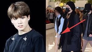 Sasaeng Fan Who Once Appeared In Front Of Bts With No Pants Said She Will Be Back And Fight Back To Armys Bts Upcoming Concerts Black Aesthetic