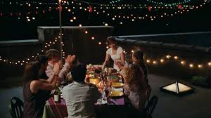 Check our list of the 25 best thanksgiving movies for the whole family to enjoy this thanksgiving holiday: Classic Thanksgiving Movies Including Planes Trains And Automobiles Eater