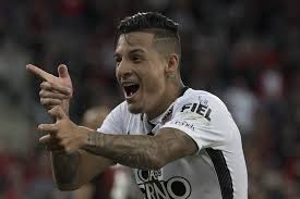 Arana è stata promossa alla squadra principale del corinthians dopo la finale di copa são paulo de futebol júnior 2014 ed è stata una sostituta inutilizzata in dodici partite del campeonato brasileiro. Fiel Se Revolta Na Web Apos Revelacoes De Guilherme Arana Central Do Timao Noticias Do Corinthians