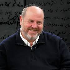 Apple Podcast：《Jewish Insights with Justin Pines》〈The Hidden Story of Purim 