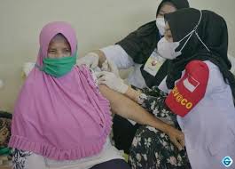 Udah gede kok masih nenen/enak susu ya mama muda. Ygb81exs7su Lm