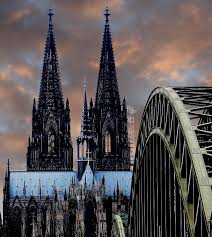 Der betroffenenbeirat des erzbistums, der das münchner gutachten nicht kennt. Kardinal Und Karneval Woelki Bei Jeckem Gottesdienst Im Dom Freitag 11 Januar 2019 13 30 00 Buntes Katholische Sonntagszeitung