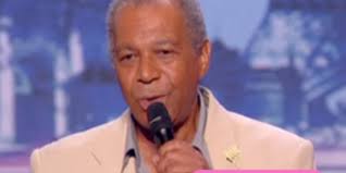 Les auditions des premiers talents. Erick Bamy Doublure Vocale De Johnny Dans Incroyable Talent Video