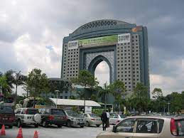 Once completed, the matrade centre would be the largest exhibition centre in malaysia, and is believed to be a new iconic development for the country. Matrade Exhibition Convention Centre Mapio Net