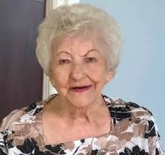 Jennifer Blount's Instagram, Twitter & Facebook