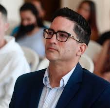 Agradecemos grandemente al Hon. Representante Joel Franqui Atiles quien se  comunicó para donar la caja de pesca para el niño que se le perdió su  cajita hoy. Muchas gracias por como siempre