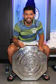 See more of kun aguero on facebook. London England August 05 Sergio Aguero Manchester City Celebrates With The Fa Community Shield Trophy In The Dressing Room Manchester City Manchester Fotos