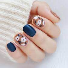 Uñas de gelish color azul marino. Unas Azules Florales Disenos De Unas De Otono Manicura De Unas Unas De Gelish Decoradas