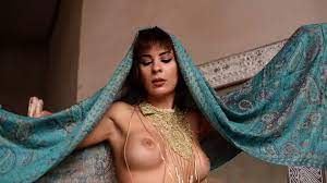 جذب پورن استار های ایرانی خارج از کشور به صورت رسمی و قانونی توسط سایت  duffxxx.com - duffxxx