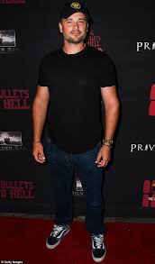 Tom Welling will reprise his role as Smallville's Clark Kent on The CW's  Arrowverse crossover | Daily Mail Online