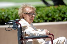 Check out where your favourite celebrity ronald reagan is hanging out. Former First Lady Nancy Reagan Dead At 94 Daily News