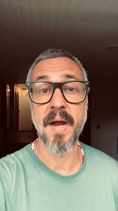 Vídeo completo no YouTube. #hiphop #musicabrasileira #musicanova #rap  #música #novidade #hiphop #hiphopbrasileiro #verso #lyric #video  #lyricvideo #rima #rimas #versos #poesiaderua #poesia #disco ...