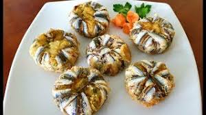 Scopri come cucinare un tortino di patate e alici , ricetta piatti unici di pesce nella cucina di alessandra fatto con ingredienti semplici e freschi. Tortini Di Alici Ripieni Di Patate E Mozzarella Di Bufala Di Rita Chef Youtube