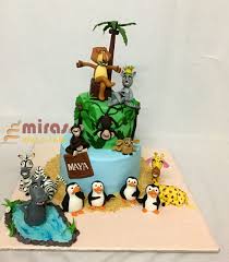 Browse from a wide range of products to suit your party theme. Online Madagascar Theme Birthday Cake Customised Cakes Delivered In Bangalore