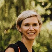 Anne Decoster's Instagram, Twitter & Facebook