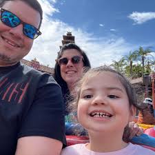 How is cellphone service in Disney parks for Verizon, Xfinity, and T Mobile?