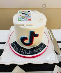 Tiktok Birthday Cake For An Eight Year Old Obsessed With The Iphone 12th Birthday Cake Cute Birthday Cakes Happy Birthday Cake Pictures