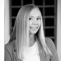 Ellie Roach's Instagram, Twitter & Facebook